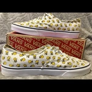 VANS LIMITED EDITION PEANUTS WOODSTOCK SNEAKERS